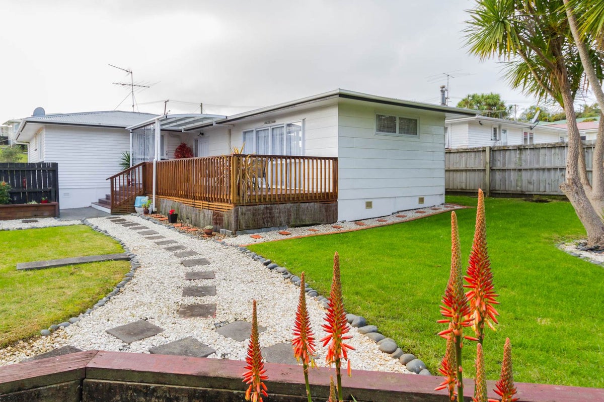 80 Heaphy Street, Blockhouse Bay, Auckland - Carousel 2