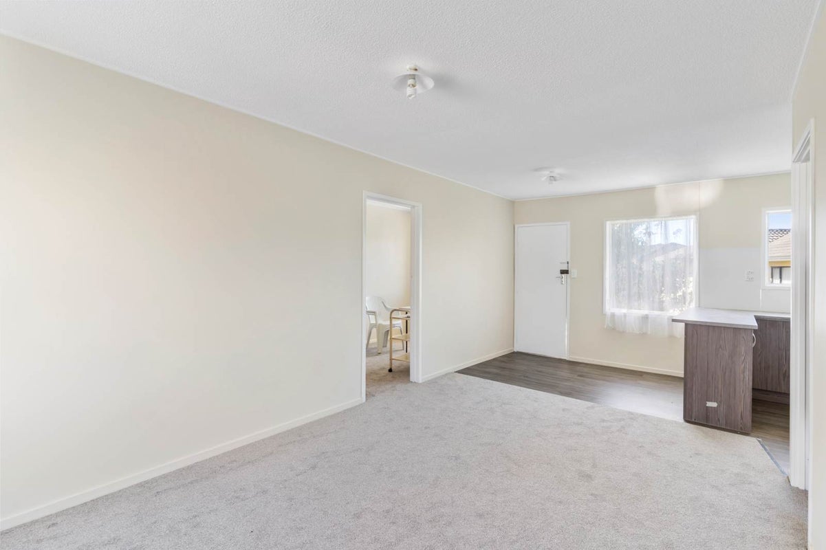 6/24 Arawa Street, New Lynn, Auckland - Carousel 10