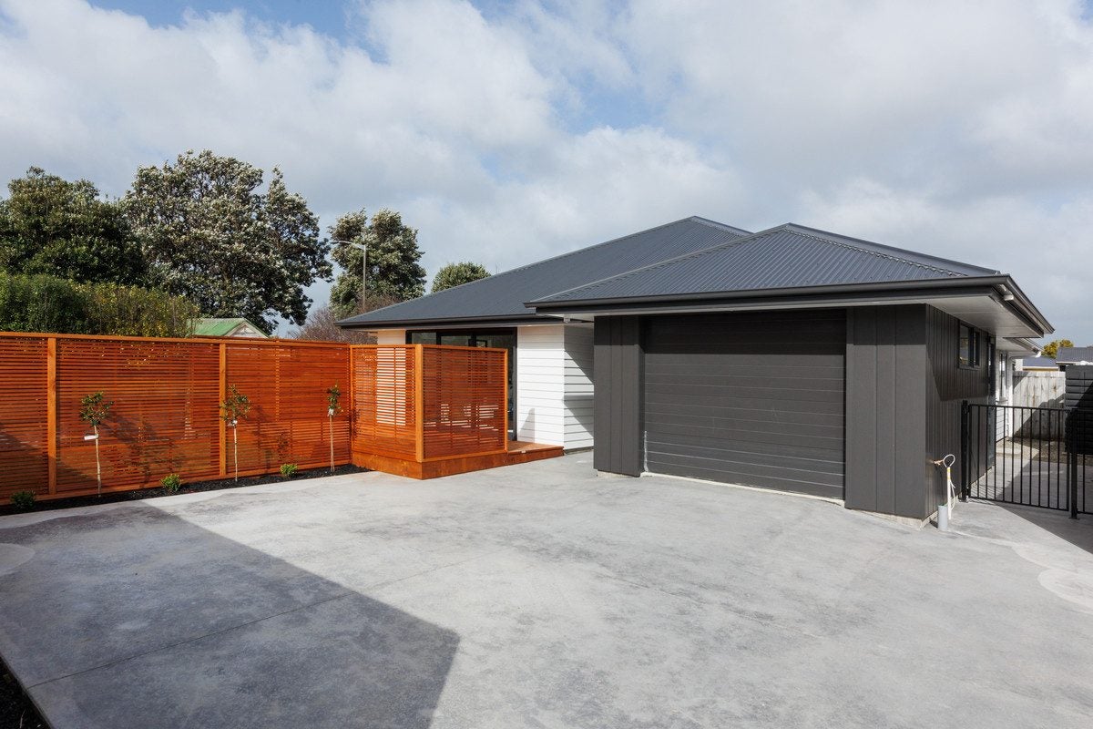 210A Tremaine Avenue, Highbury, Palmerston North, Manawatu / Whanganui - Carousel 1