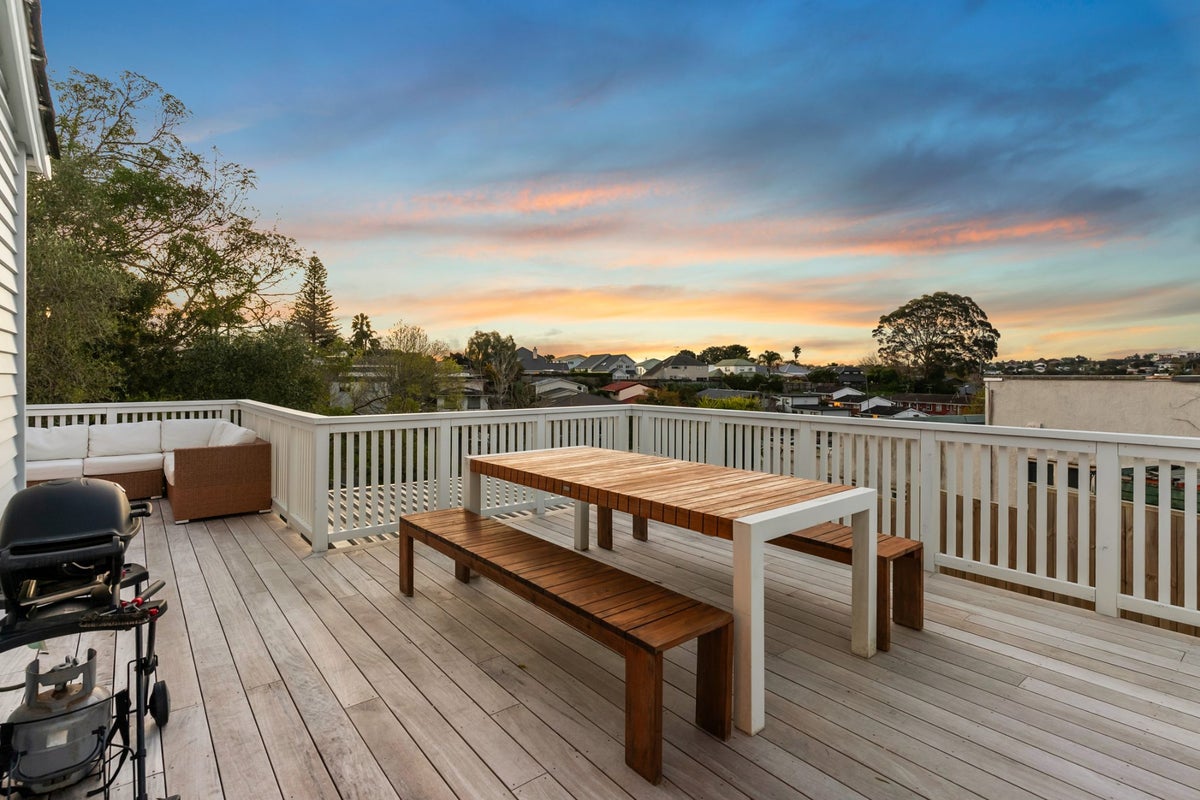 16 School Road, Morningside, Auckland - Carousel 2