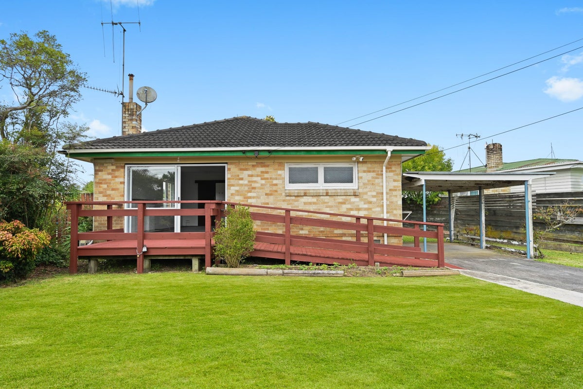 16 Keats Crescent, Enderley, Hamilton - Carousel 1