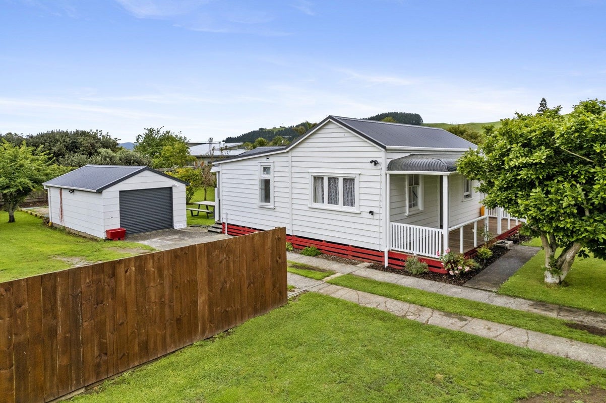 26 Regent Street, Waihi, Waihi - Carousel 2