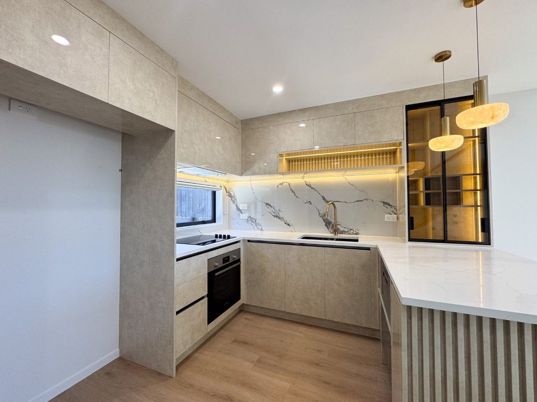 3/9 Utting Street, Birkdale, Auckland - Carousel 2