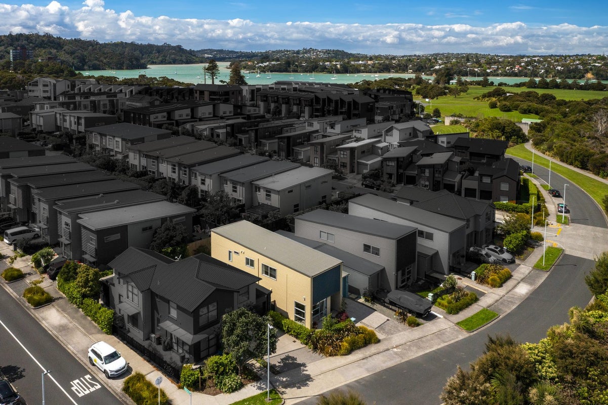 48 Bomb Point Drive, Hobsonville, Auckland - Carousel 29