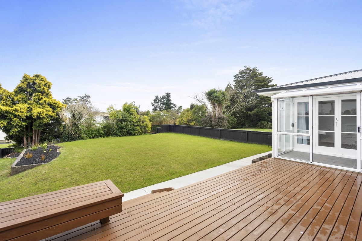 46 Bruce Avenue, Glenview, Hamilton - Carousel 15