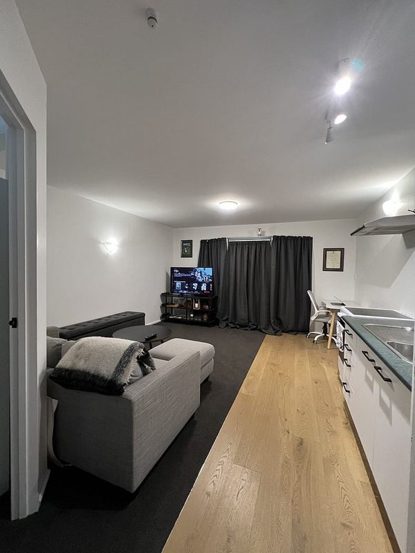 2/4 Wynyard Road, Mount Eden, Auckland - Carousel 1