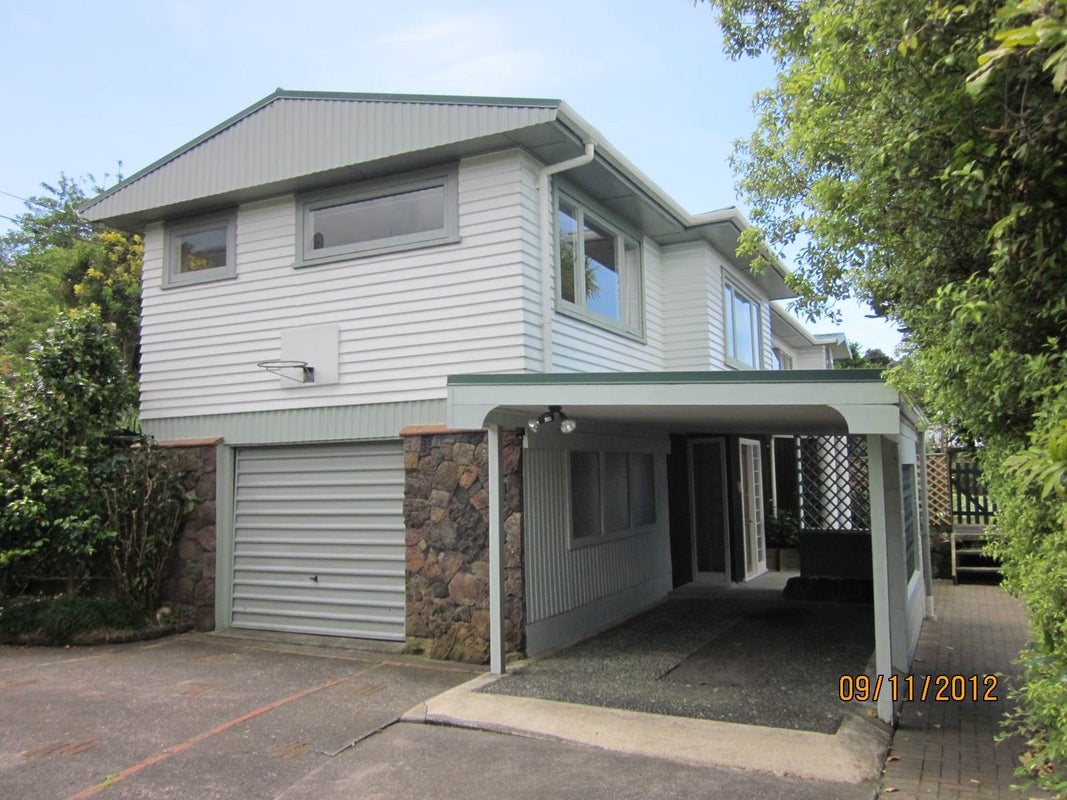 59 Lyons Avenue, Murrays Bay, Auckland - Carousel 1
