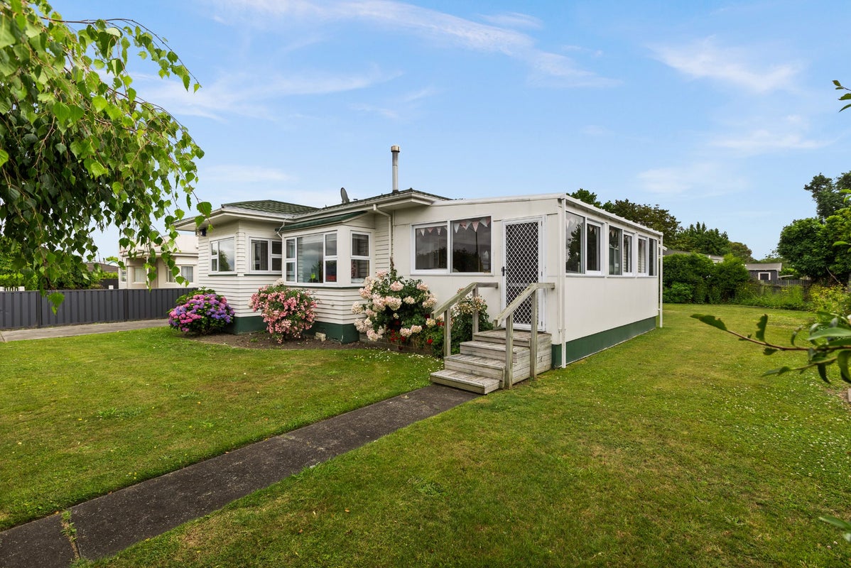 905 Southland Road, Raureka, Hastings - Carousel 1