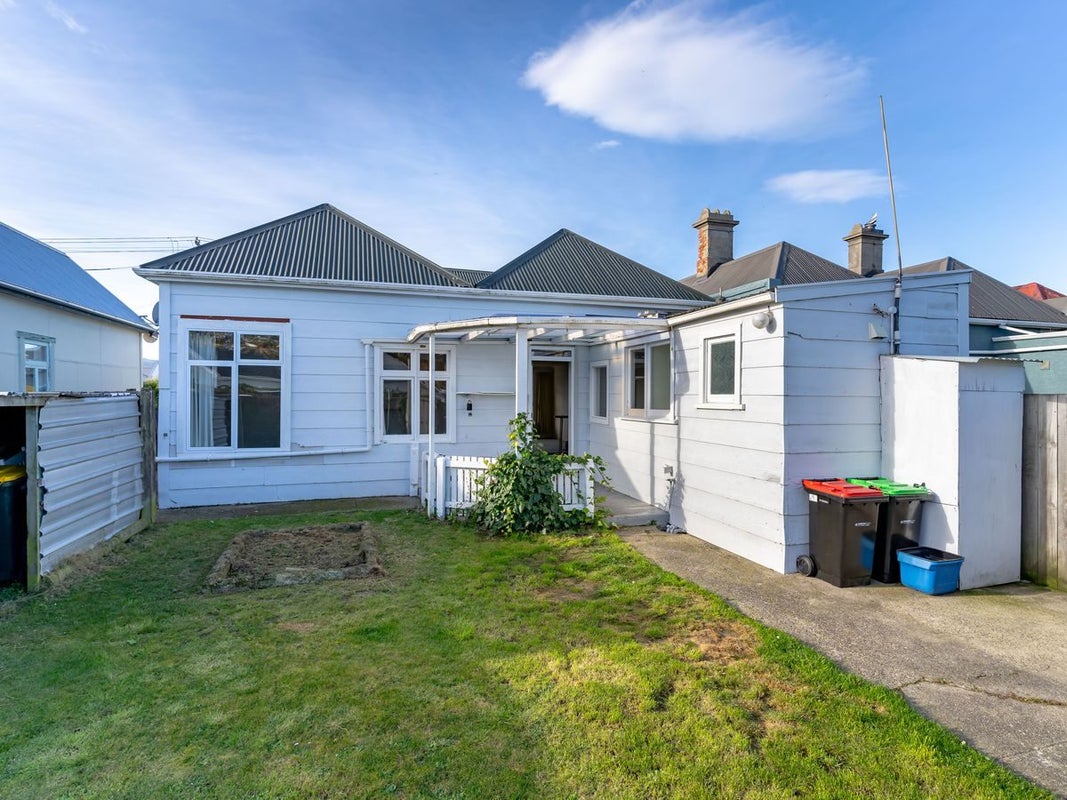 68 Loyalty Street, Forbury, Dunedin - Carousel 1
