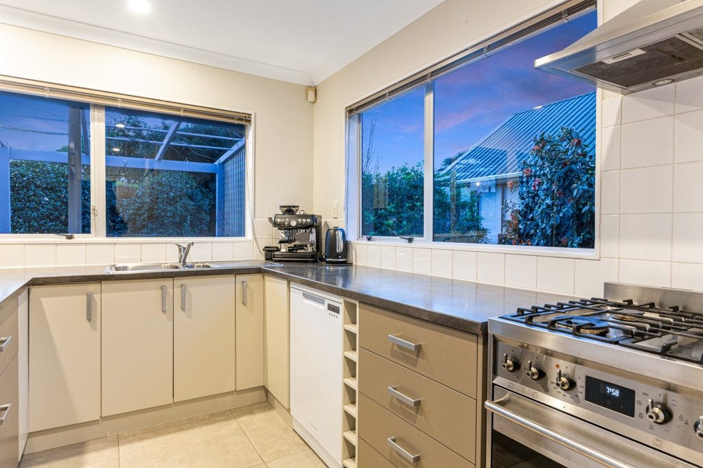 48 Tweed Road, Papakowhai, Porirua - Carousel 2