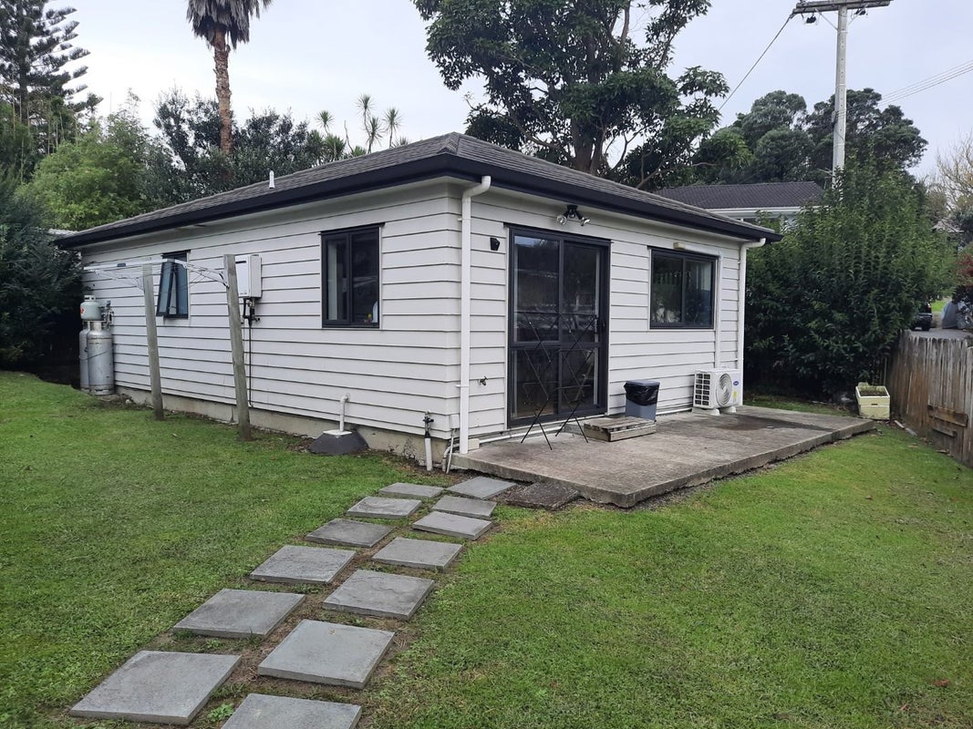 82A Woodglen Road, Glen Eden, Auckland - Carousel 1