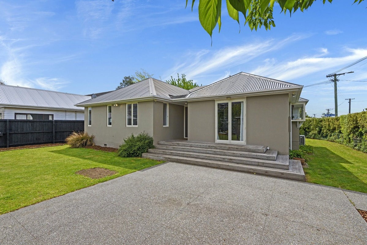59 Garreg Road, Bryndwr, Christchurch - Carousel 1