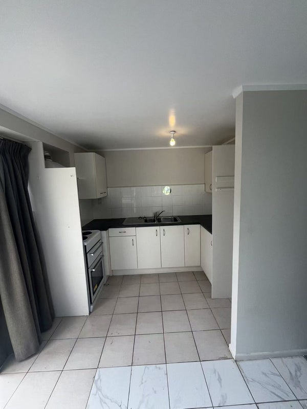 5 The Anchorage, Sunnyhills, Auckland - Carousel 2