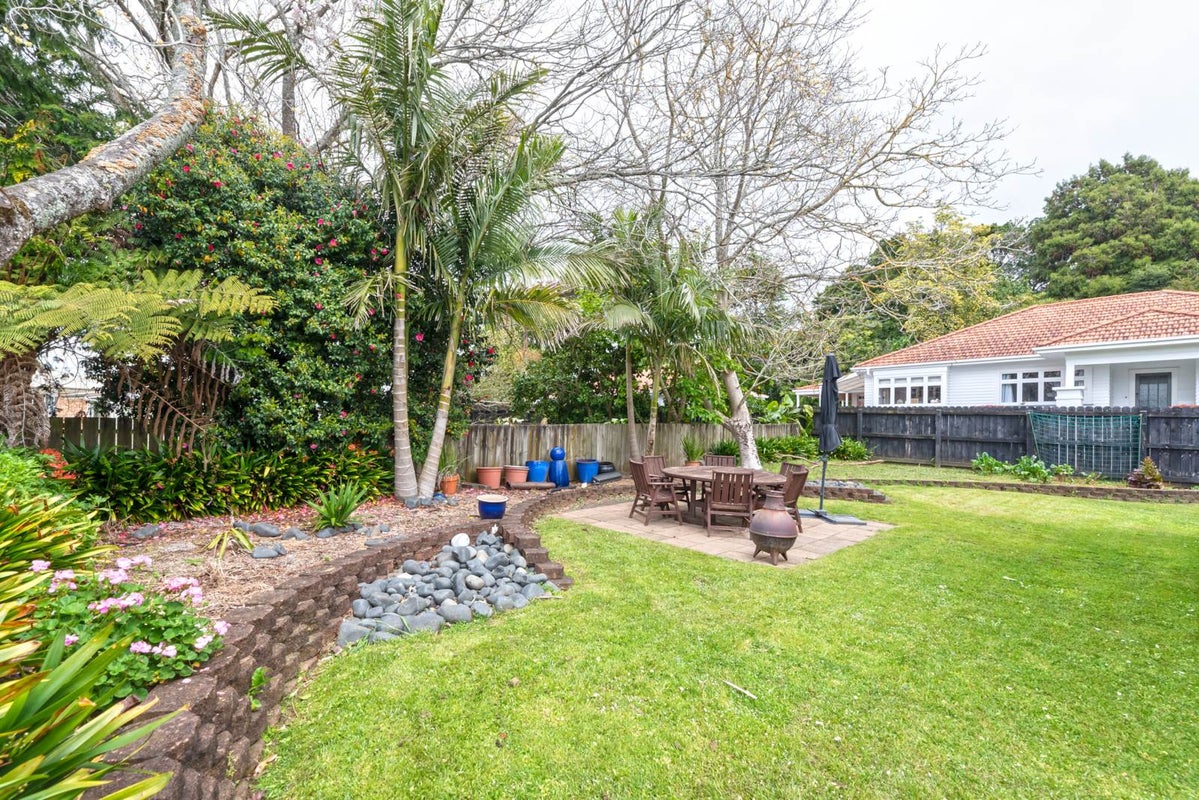 2/33 Butterworth Avenue, Opaheke, Papakura - Carousel 1