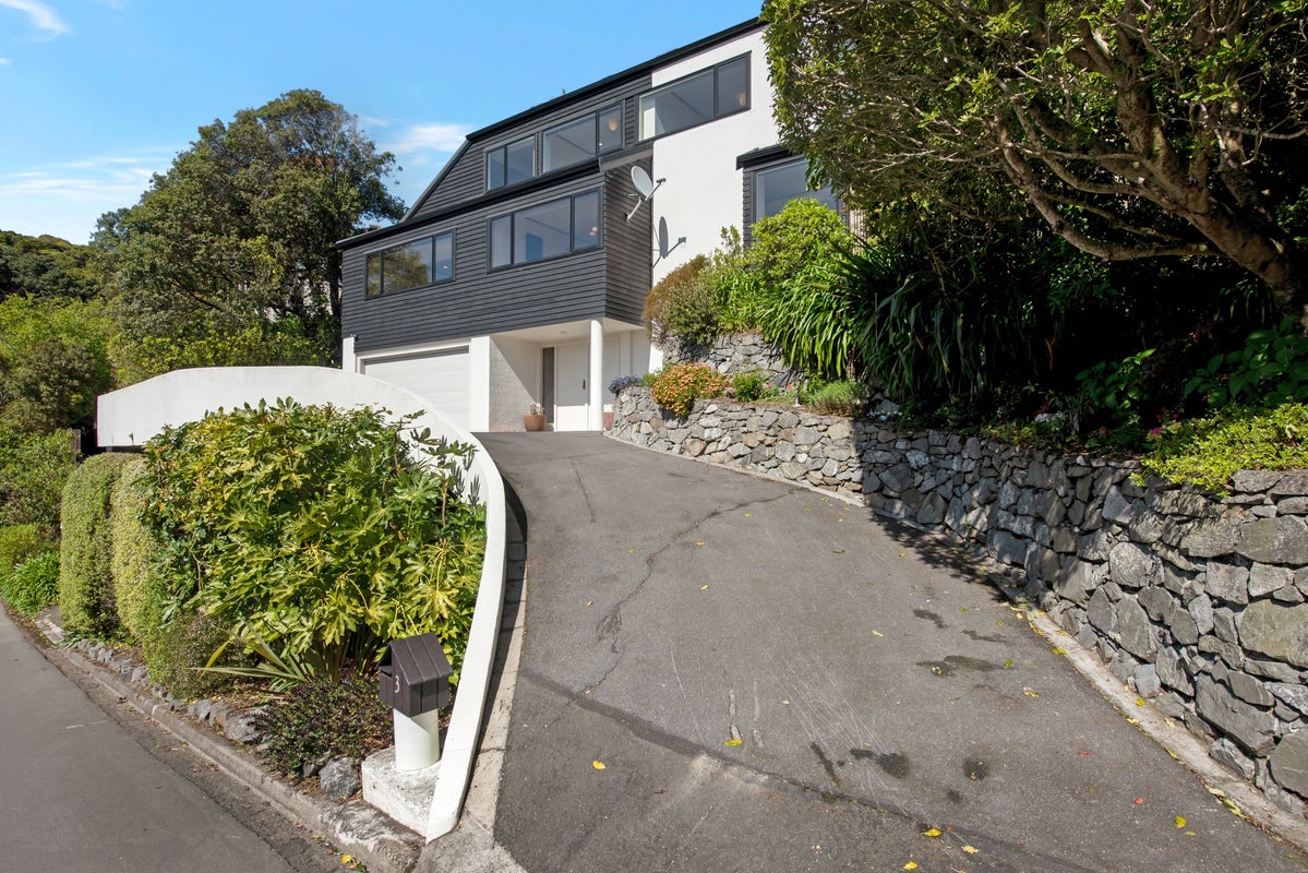 3 Paparata Street, Karori, Wellington - Carousel 31