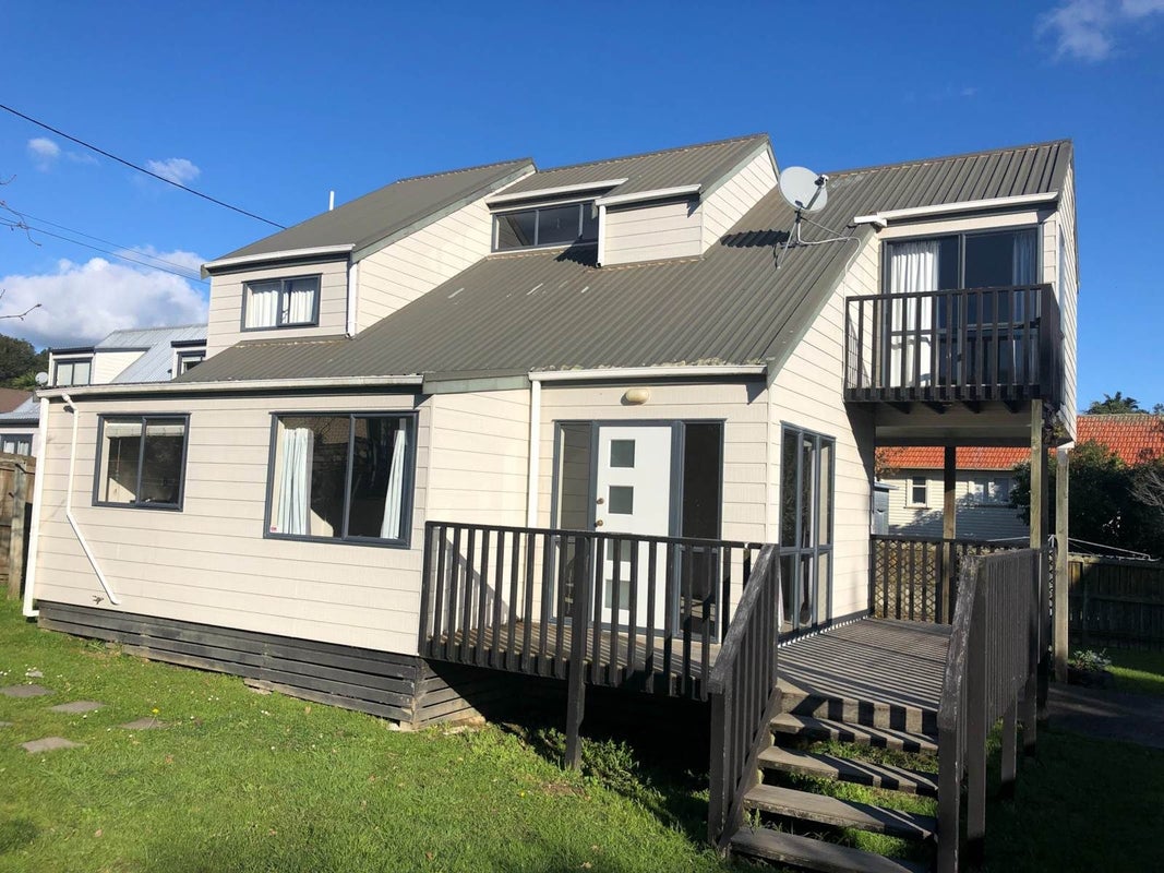 2/55 Gibraltar Street, Howick, Auckland - Carousel 1