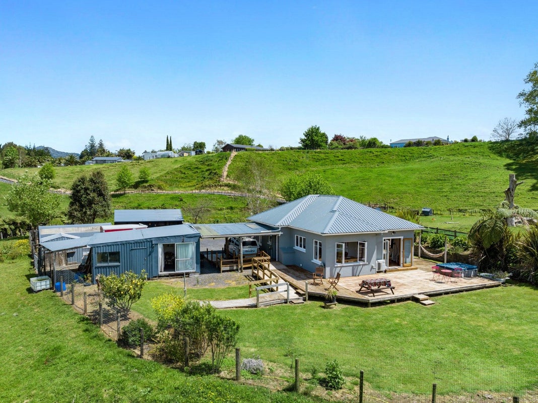 15 Midland Lane, Aongatete, Katikati - Carousel 1