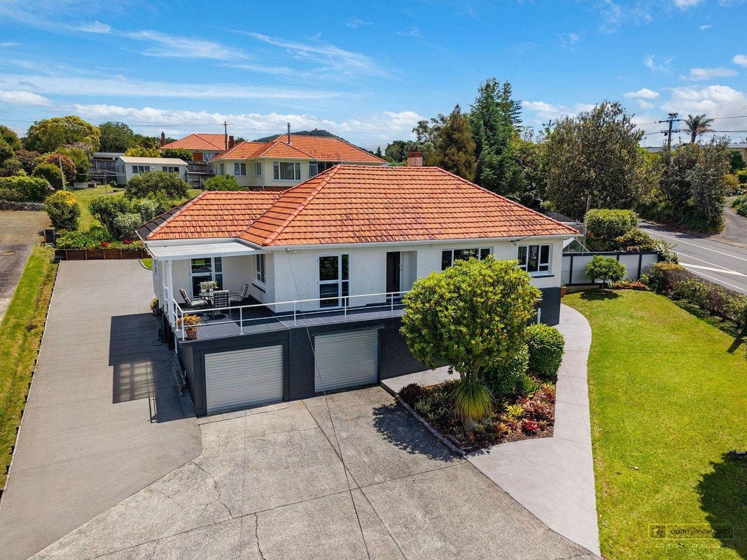 1 Grand View Road, Kamo, Whangarei - Carousel 1