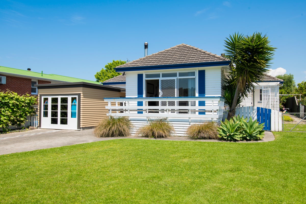 16 Thomson Street, Gisborne, Gisborne - Carousel 2
