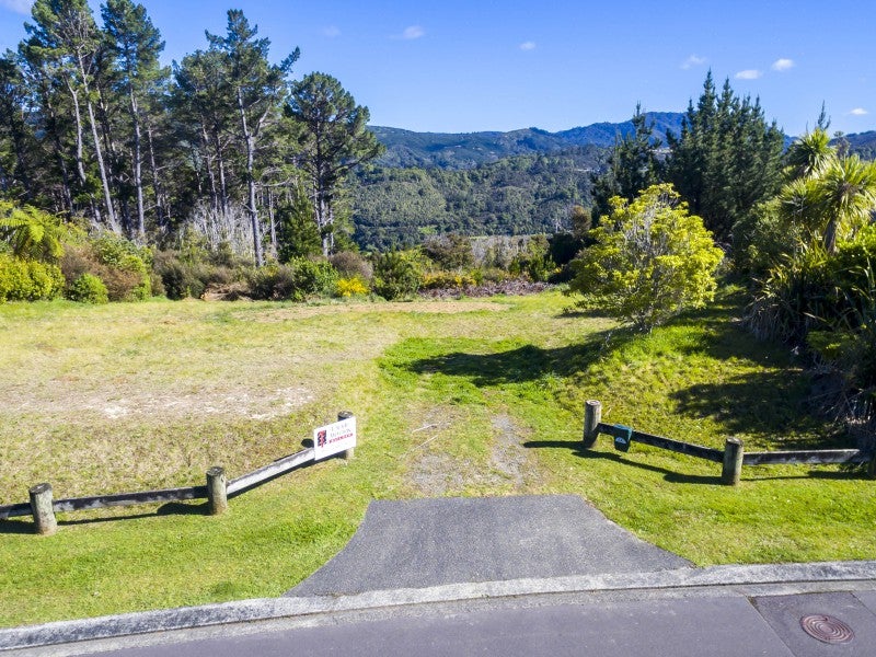 54 Mount Marua Drive, Timberlea, Upper Hutt - Carousel 1