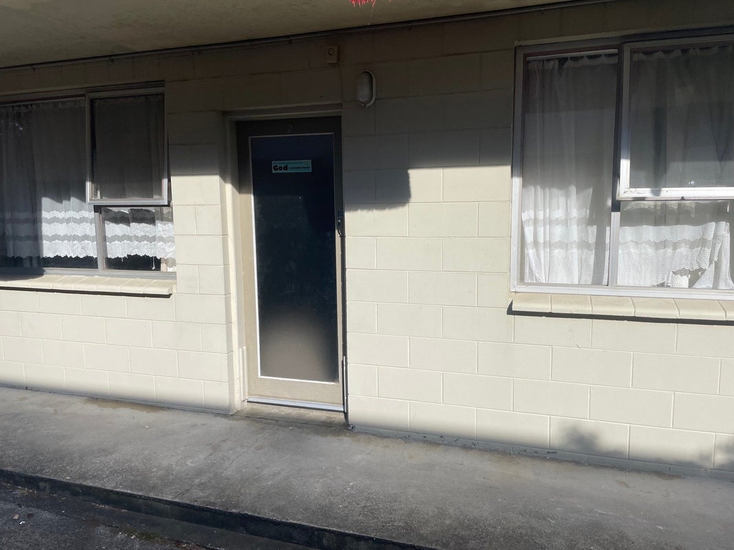 2/15 Harbutt Avenue, Mount Albert, Auckland - Carousel 2