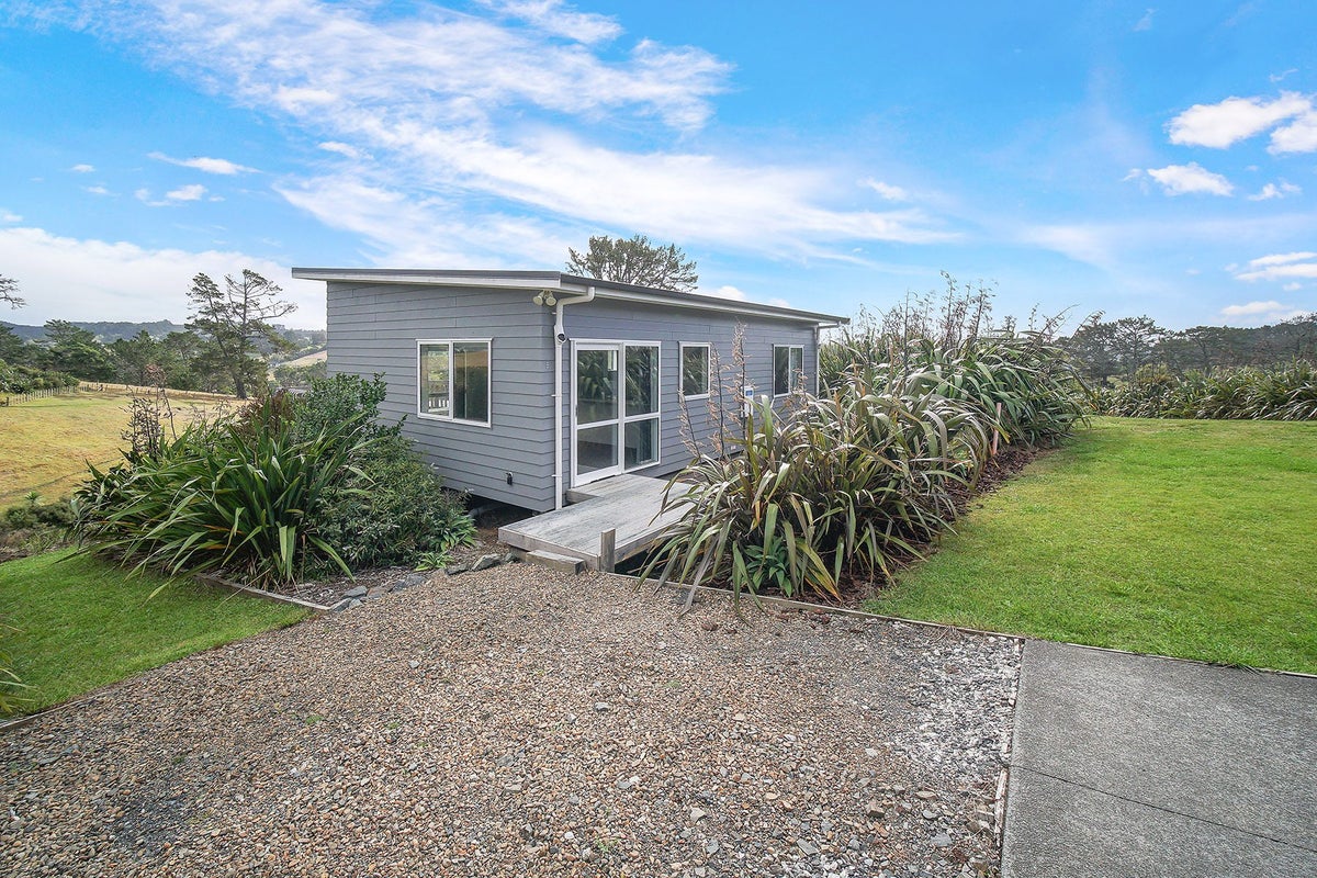 5 Aurea Terrace, Kumeu - Carousel 1