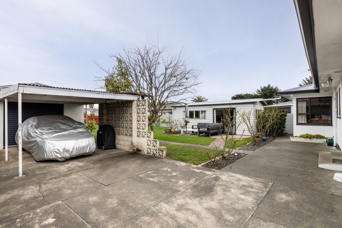 318 Kennedy Road, Onekawa, Napier - Carousel 15