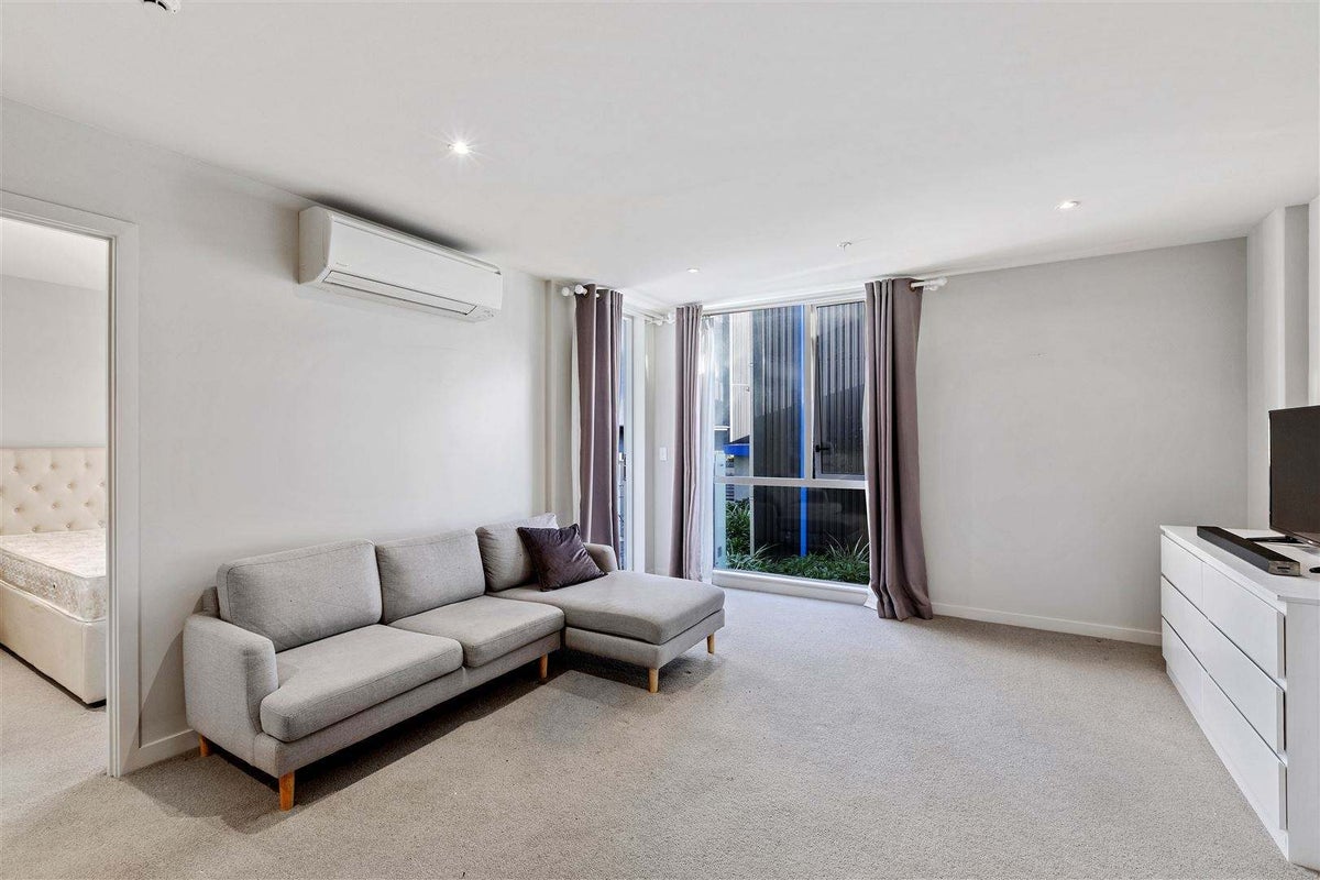 603/1 Rose Garden Lane, Albany, Auckland - Carousel 2