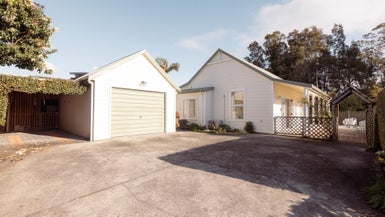 7 McFetridge Lane, Ohauiti, Tauranga - Carousel 1