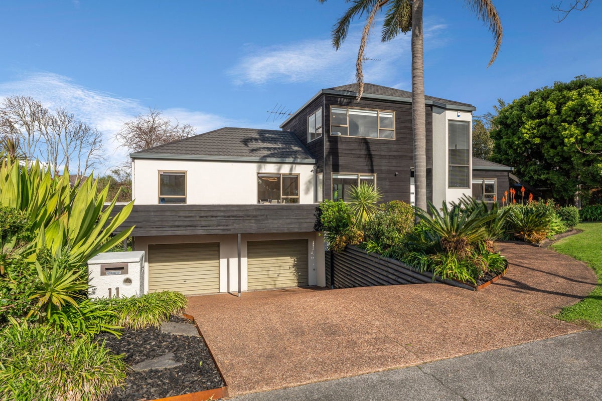 11 Stevenson Way, Cockle Bay, Auckland - Carousel 1