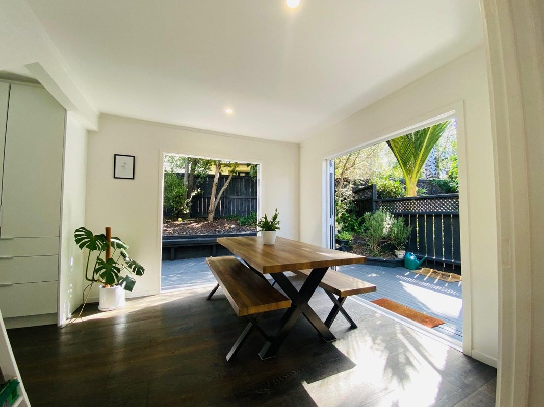 6/66 Larchwood Avenue, Westmere, Auckland - Carousel 1