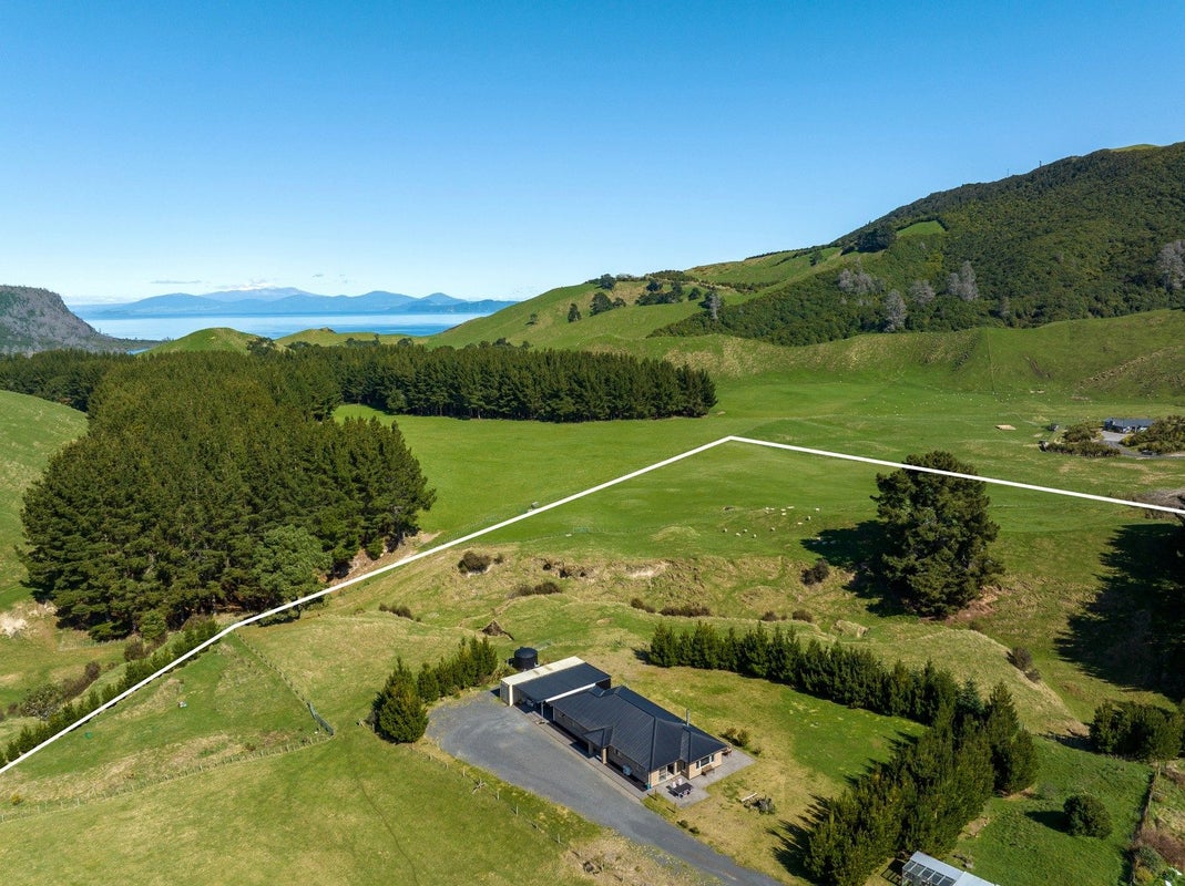 57 Charnley Gardens, Kinloch, Taupo - Carousel 2