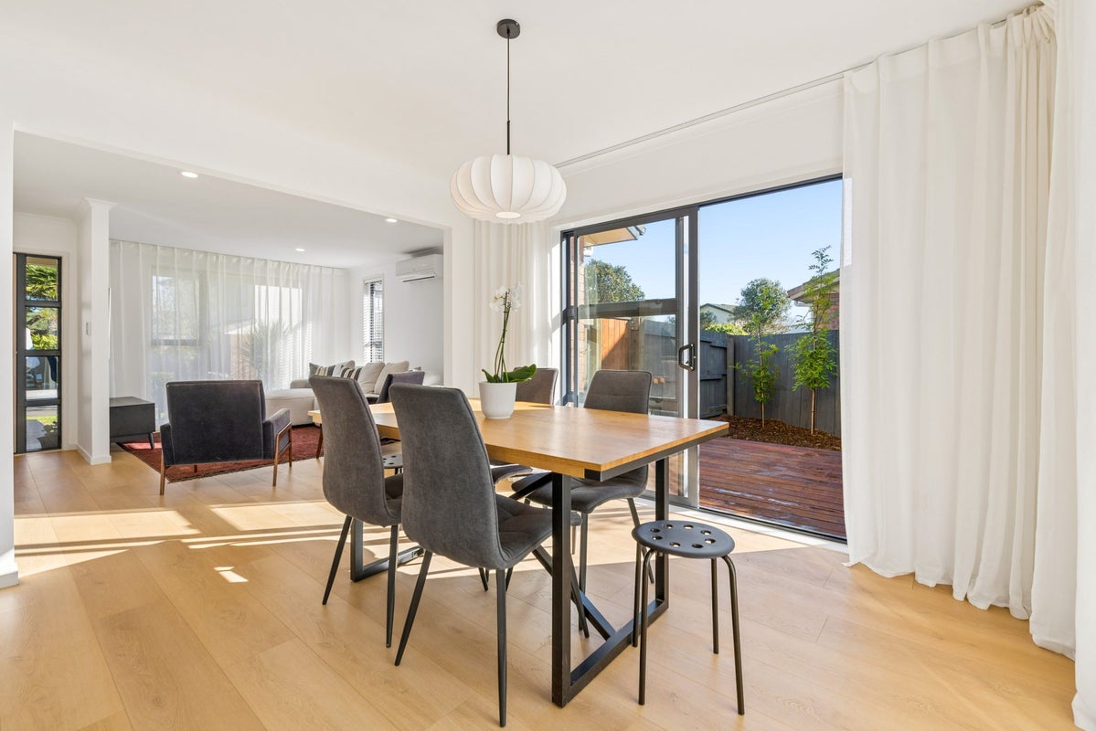 25D WELLESLEY RD, Mangere Bridge, Auckland  - Carousel 2