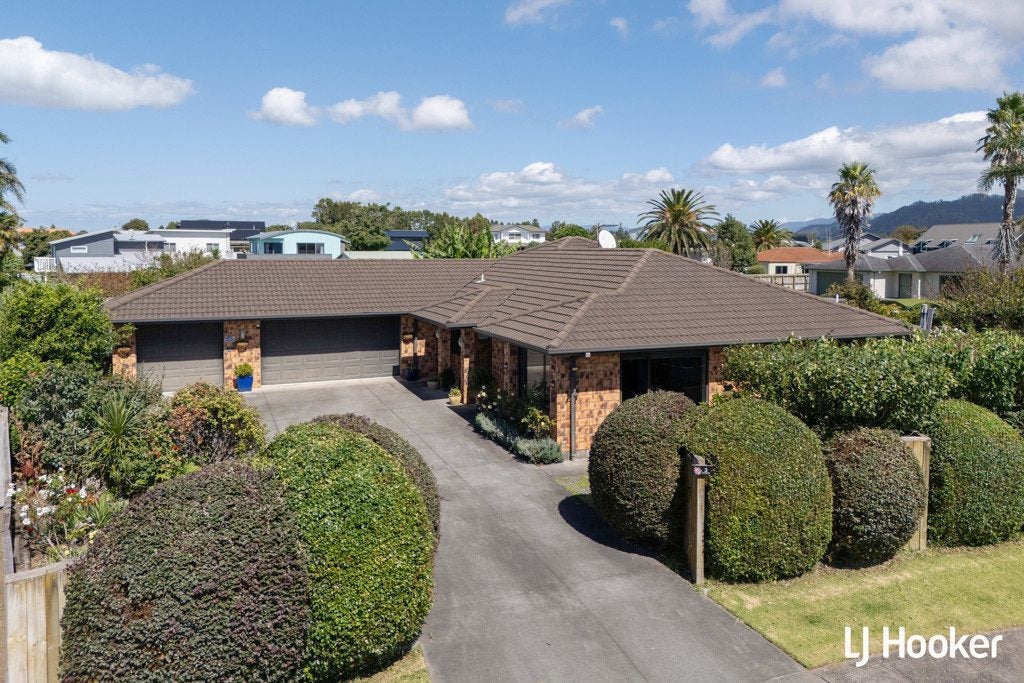 3 Athenree Heights, Athenree, Waihi Beach - Carousel 1