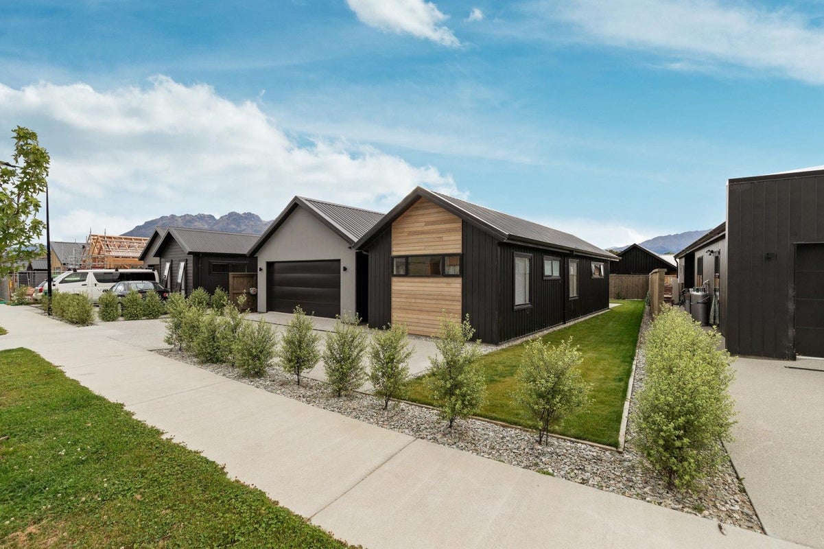 12 Collie Road, Pukekohe, Pukekohe - Carousel 1