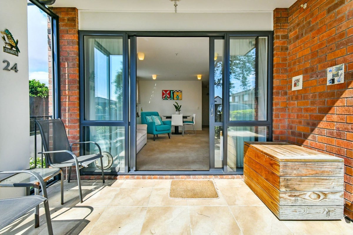 24/128 St George Street, Papatoetoe, Auckland - Carousel 14