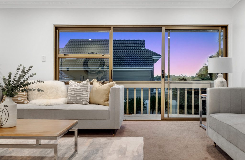 12 Cyclades Place, Shelly Park, Auckland - Carousel 50
