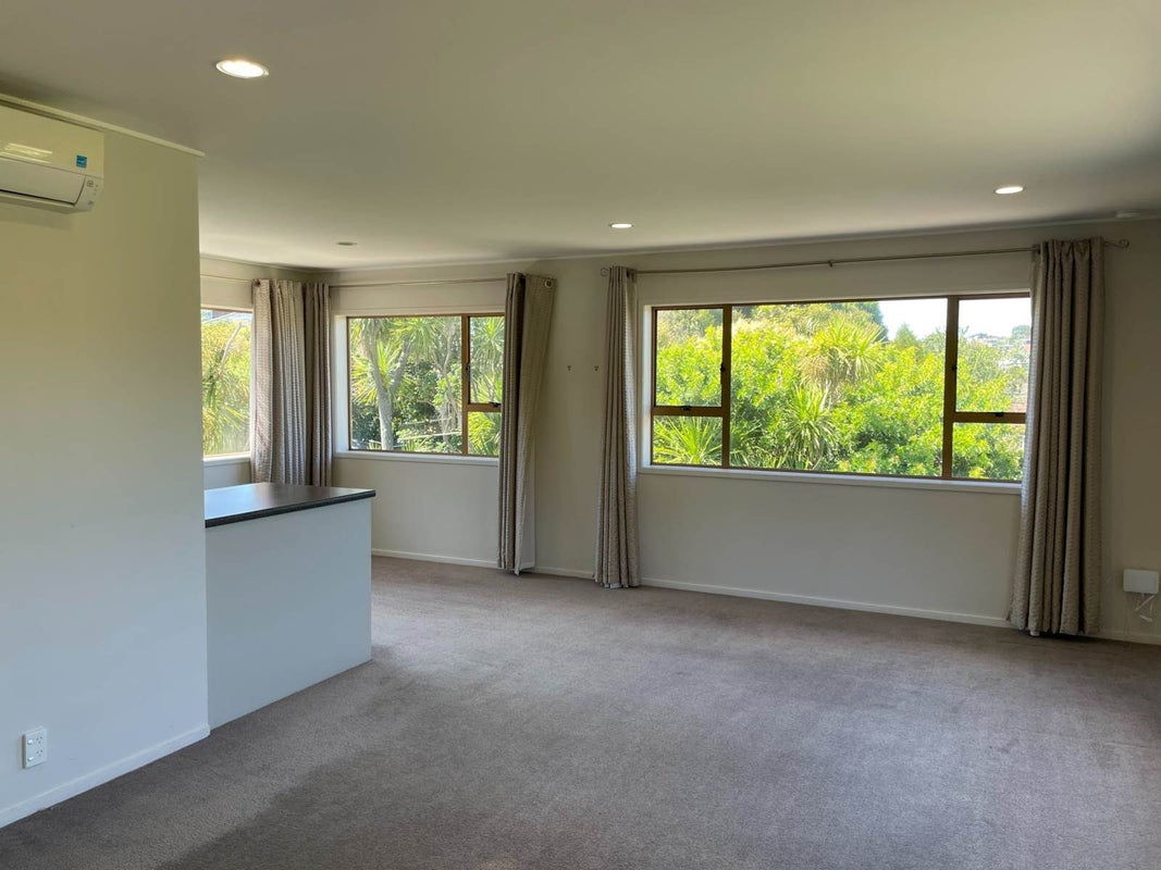 9A Seaton Road, Murrays Bay, Auckland - Carousel 2