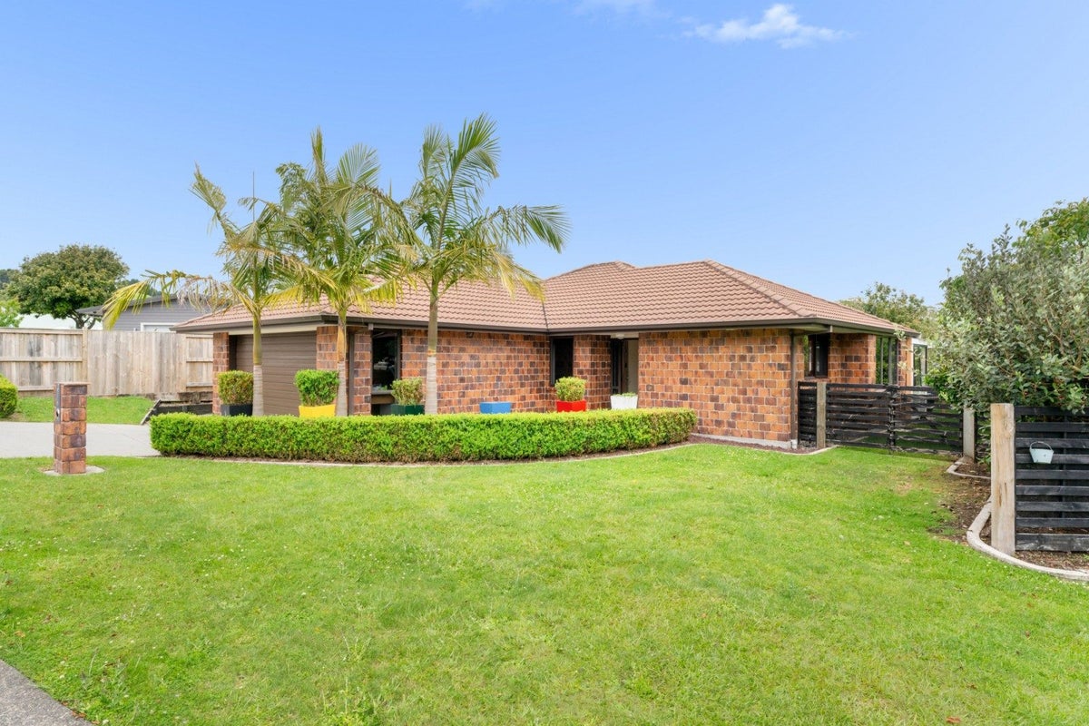 2 Lark Place, Welcome Bay, Tauranga - Carousel 15