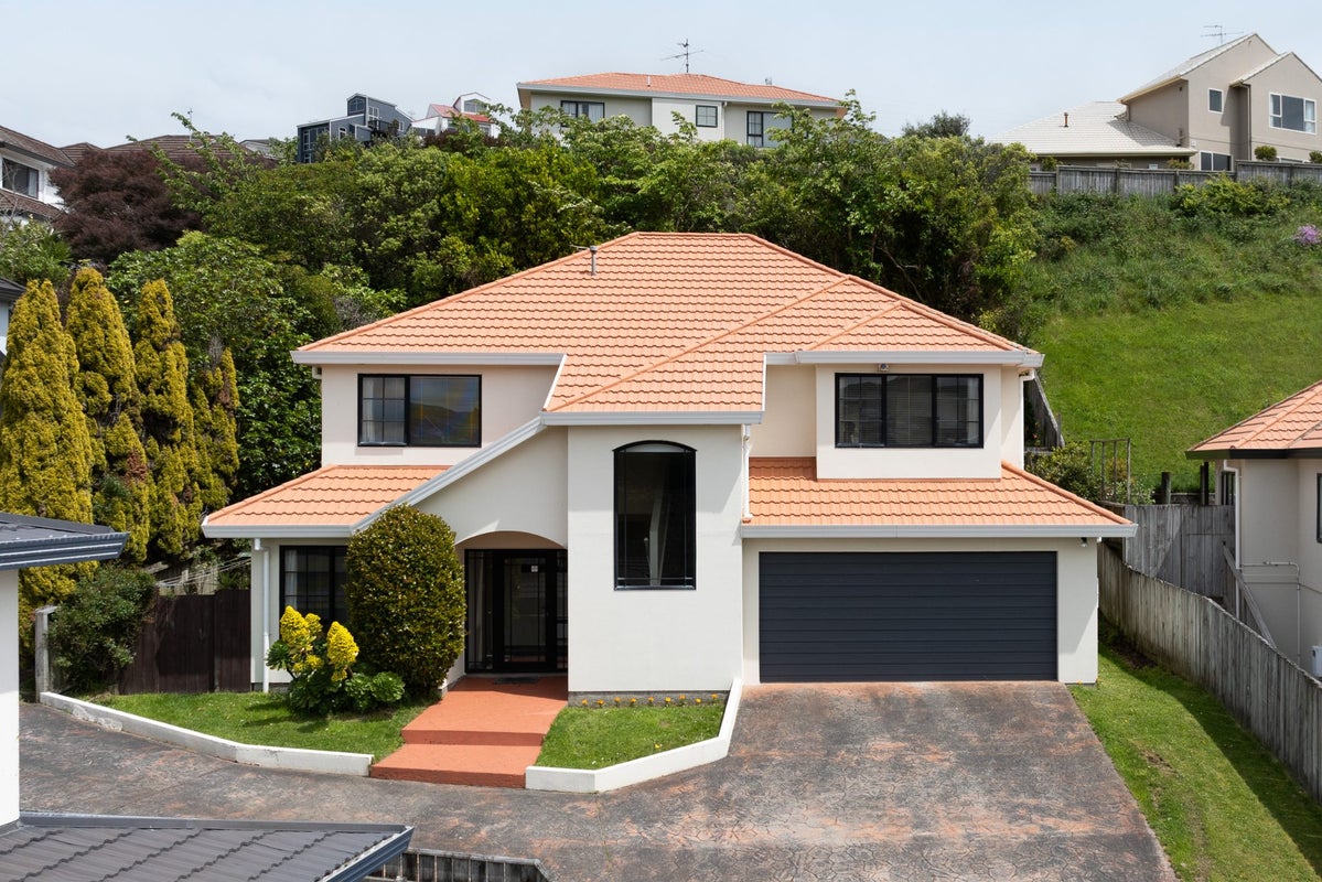 17 Corsham Grove, Churton Park, Wellington - Carousel 1