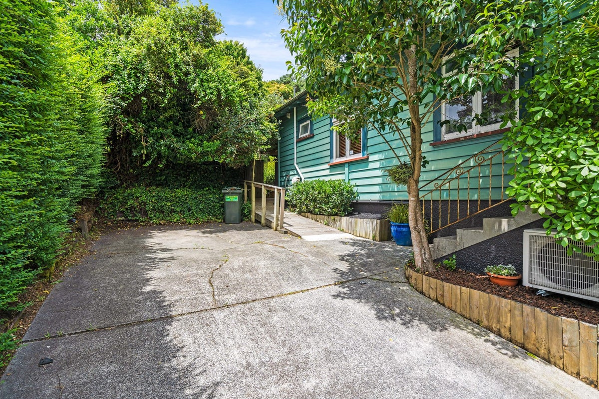9 Tarewa Road, Morningside, Whangarei - Carousel 25