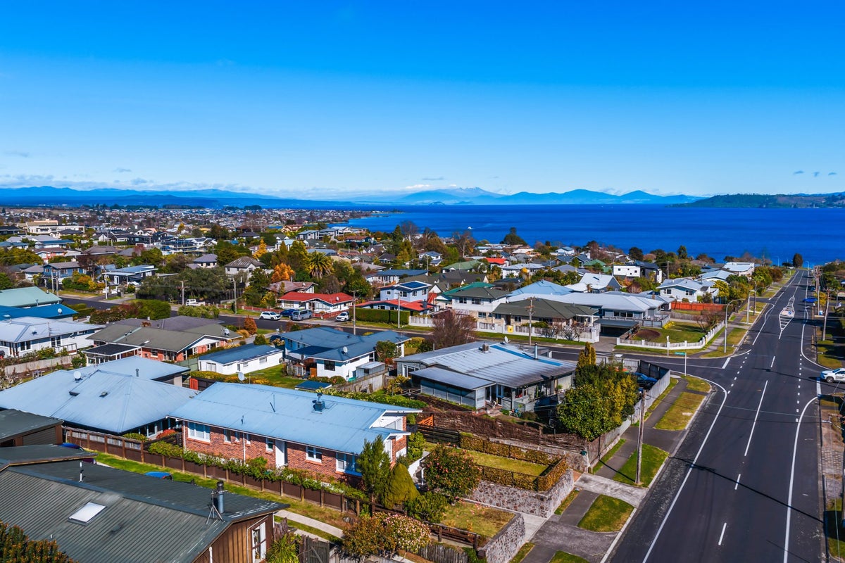 2/55 Taharepa Road, Hilltop, Taupo - Carousel 2