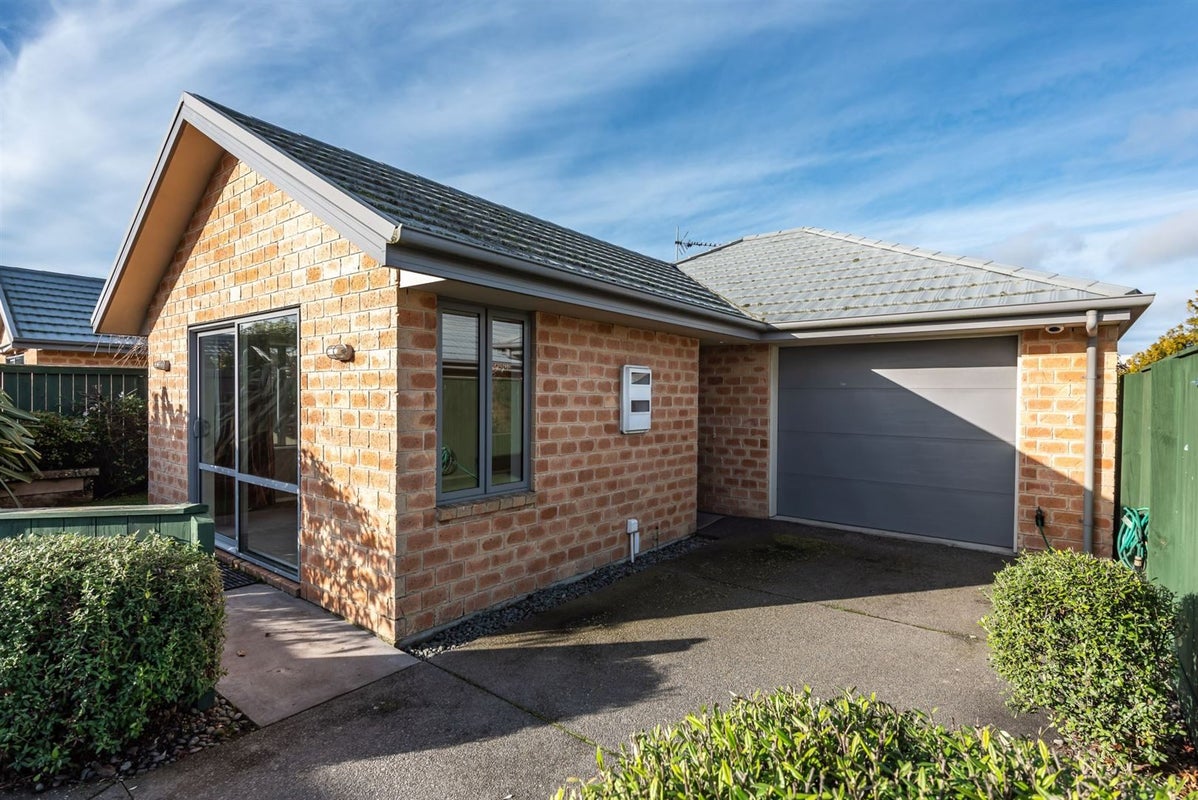 27 Bayliss Close, Northwood, Christchurch - Carousel 2