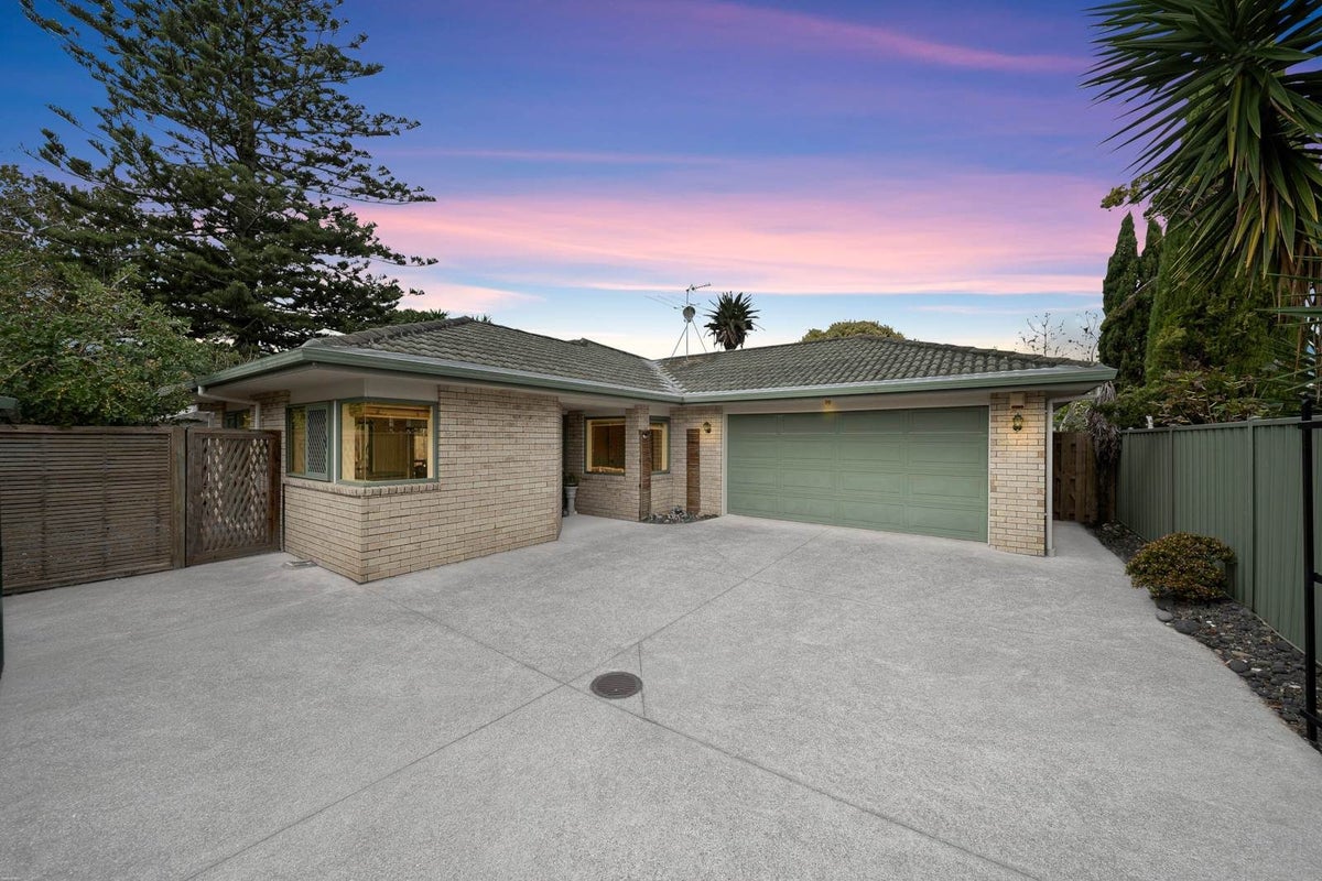35A Overton Road, Papatoetoe, Auckland - Carousel 1