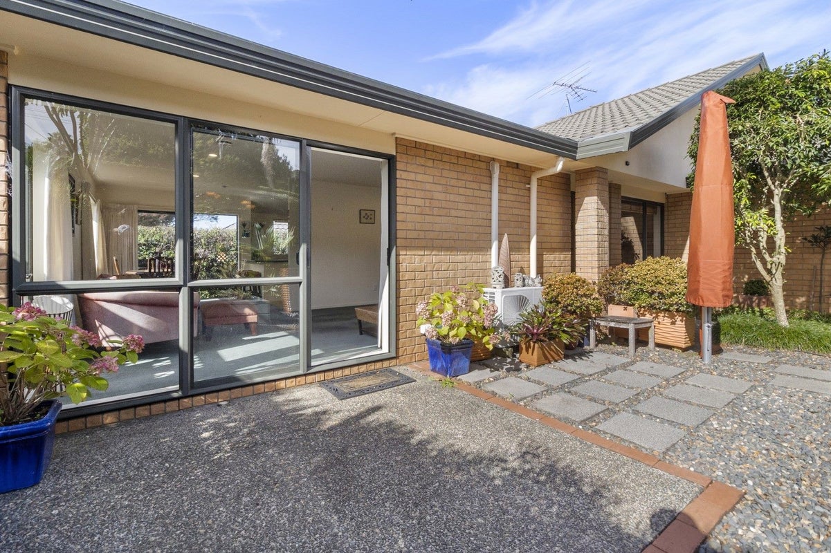 30 Highland Road, Mount Albert, Auckland - Carousel 1