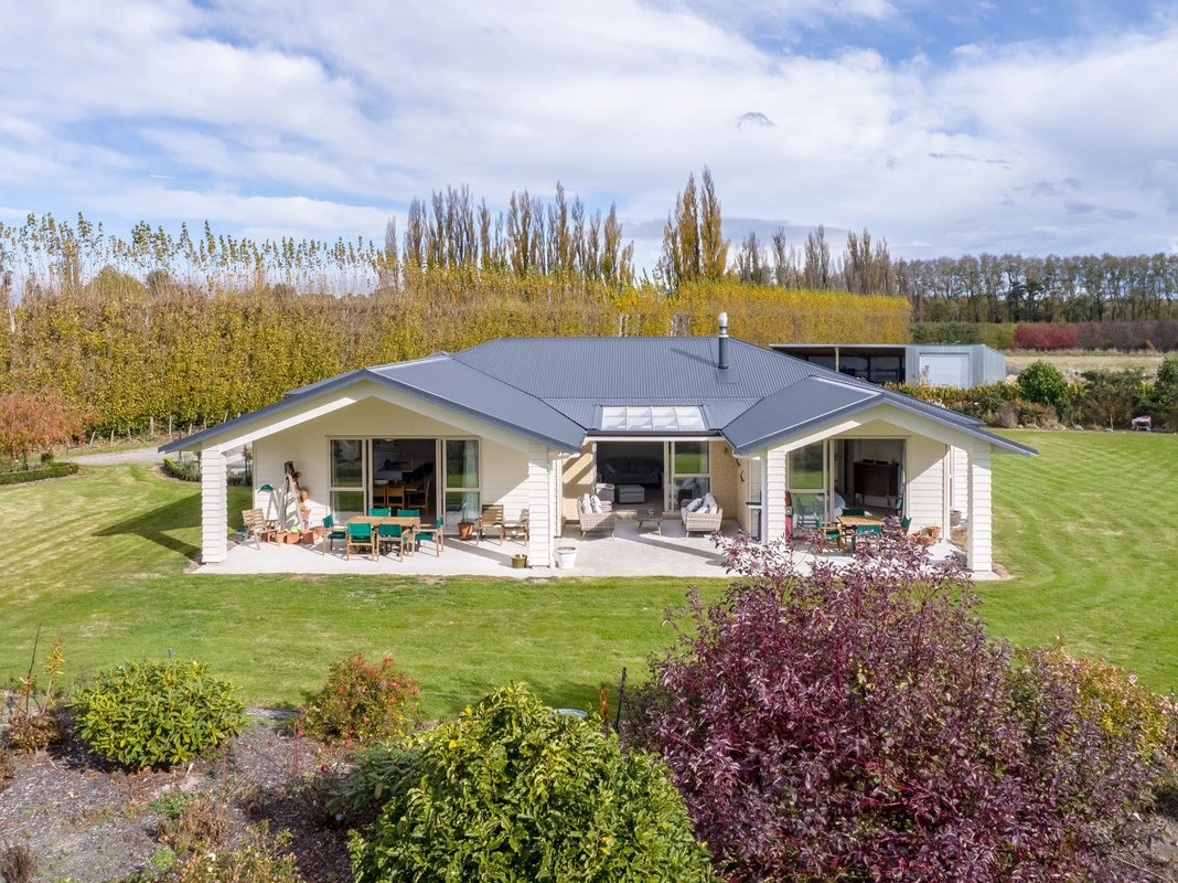 71 North Street, Greytown - Carousel 2