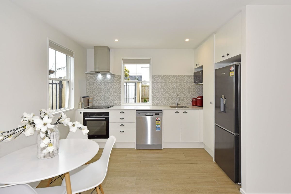 5/33 Dickens Street, Addington, Christchurch - Carousel 2