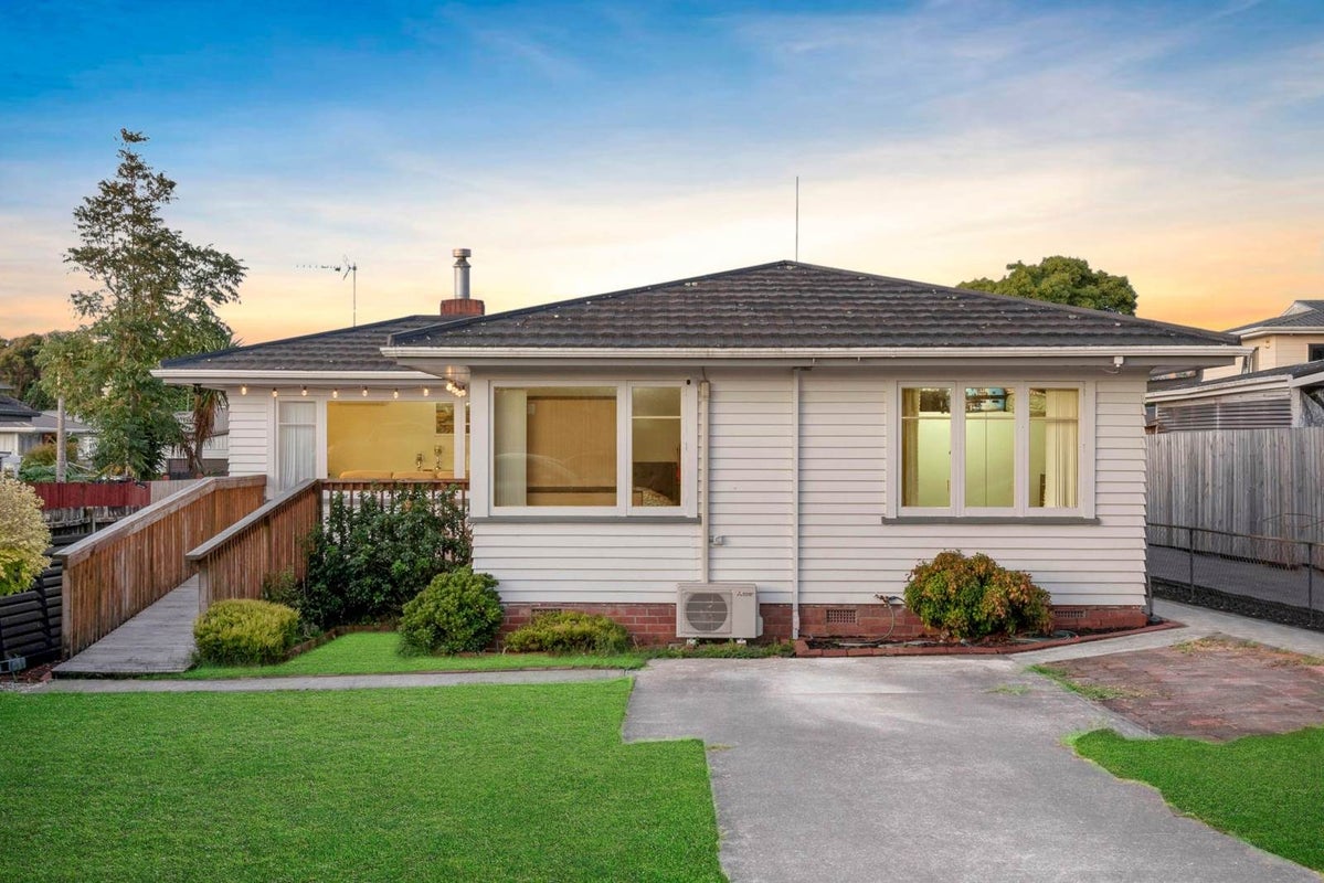 72 Kimpton Road, Papatoetoe, Auckland - Carousel 1