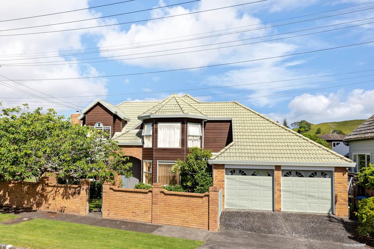 2/28 Cornwall Park Avenue, Epsom, Auckland - Carousel 1