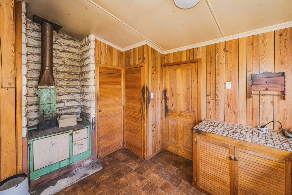 18 Clyde Street, Oamaru North, Oamaru - Carousel 2